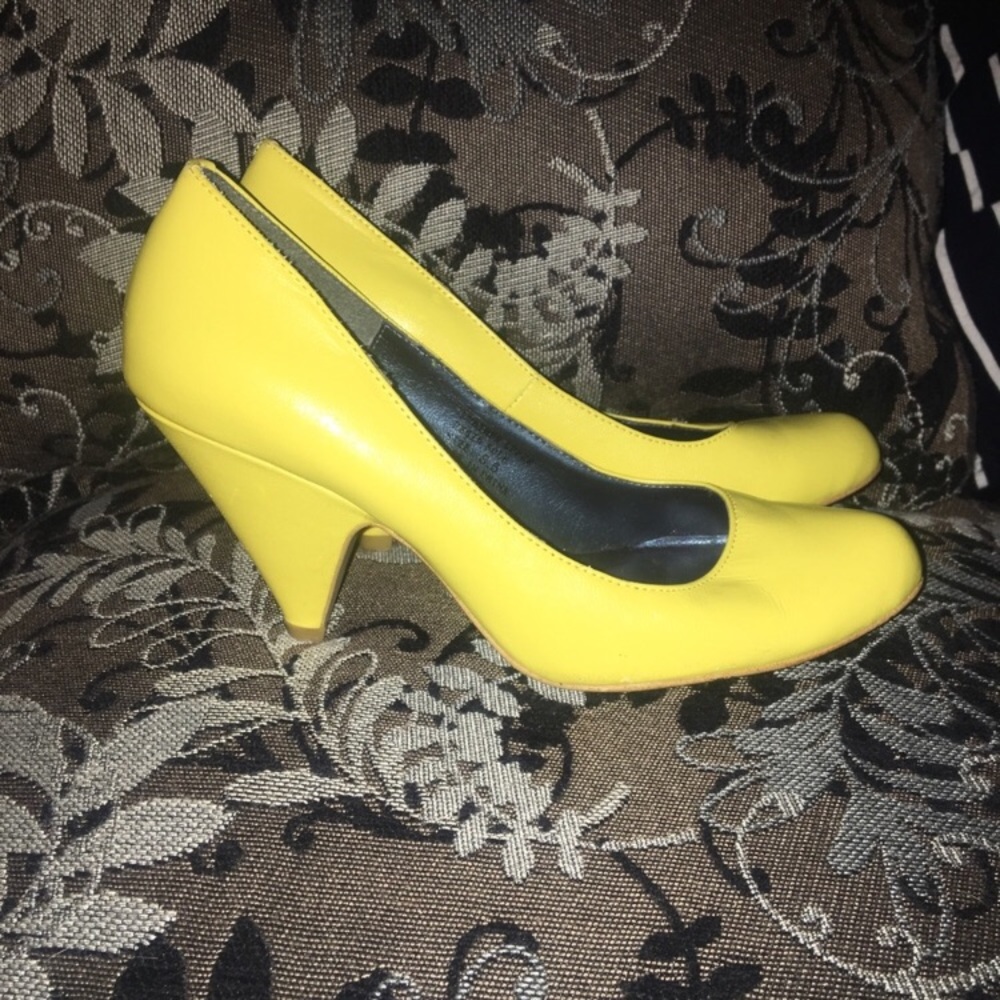 Yellow kitten heels